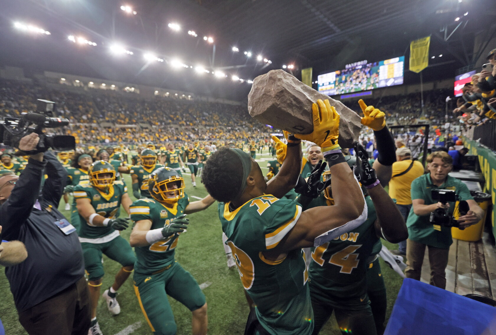 Moorhead Rocks McFeely: Jacks' QB intrigue aside, Dakota Marker game again about much ...