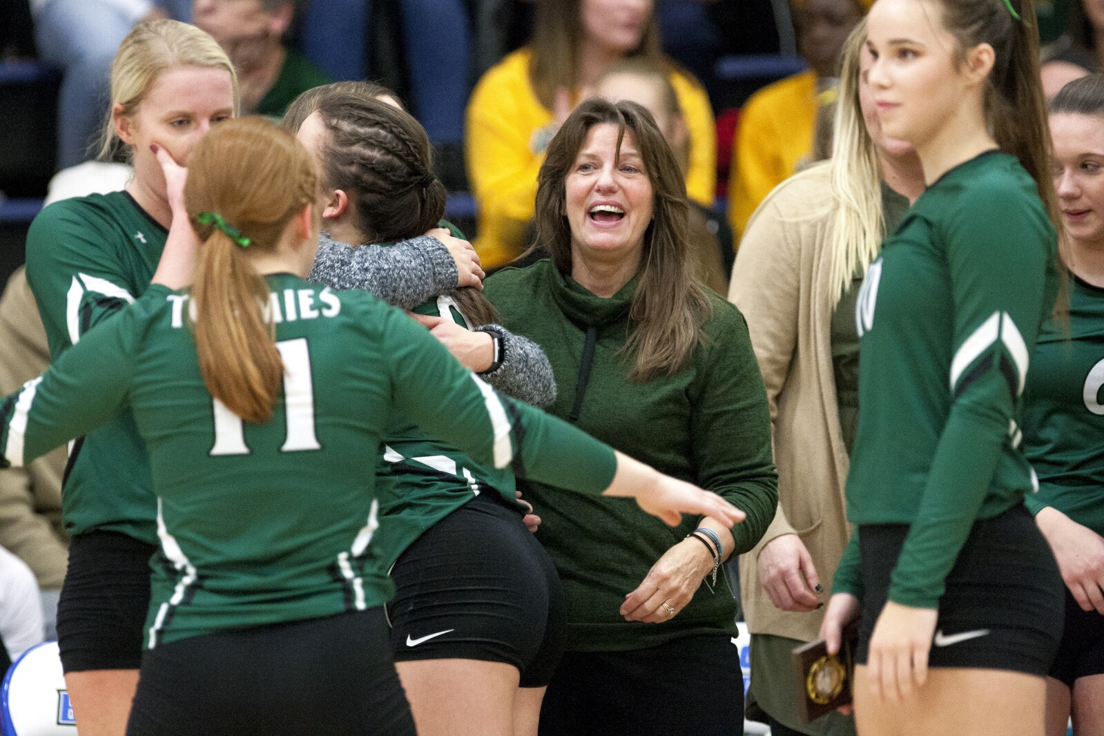 Veteran Thompson volleyball coach Lisa Strand makes hall-of-fame career ...