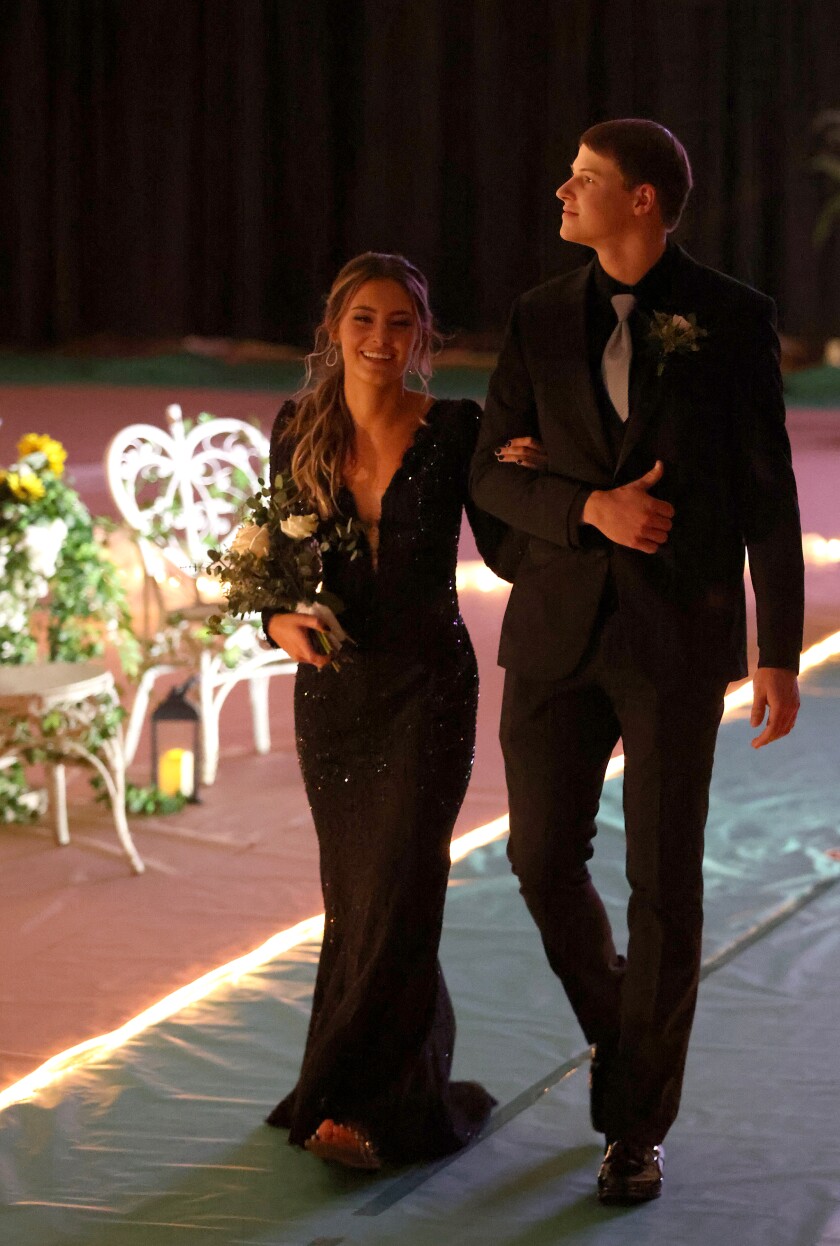 Worthington Minnesota High School 2022 Prom.