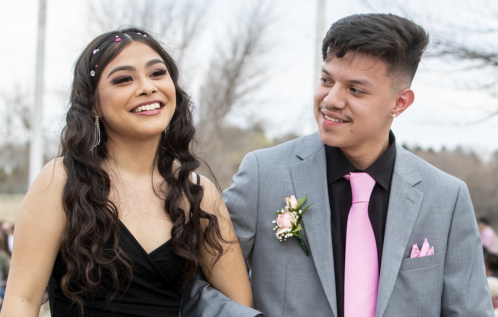 Prom Forum PHOTOS: Prom brings a night under the prairie stars for Willmar ...