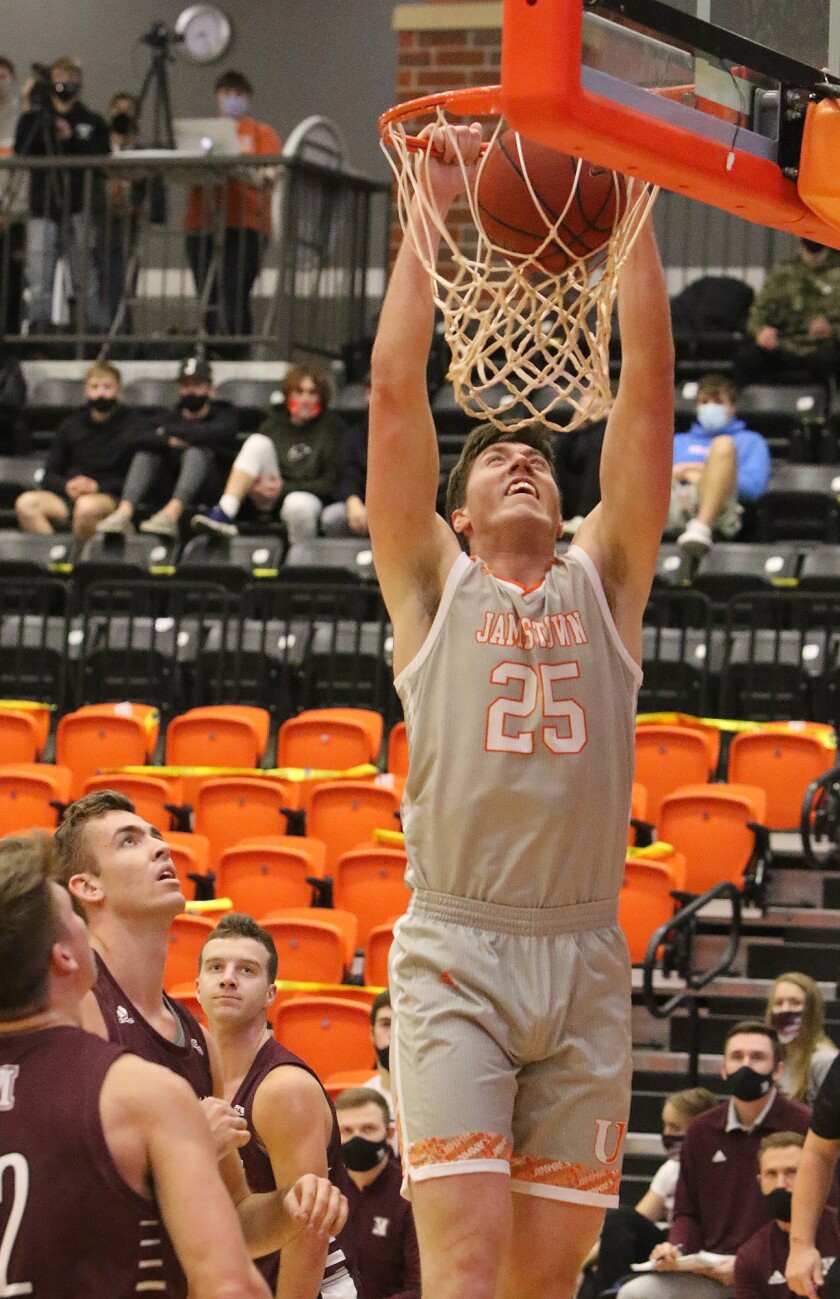 UJ mens hoops Schrom dunk 111120.jpg