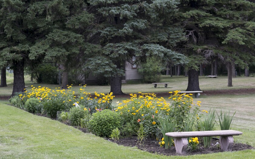 073121.n.gfh.GardenClub3.jpg