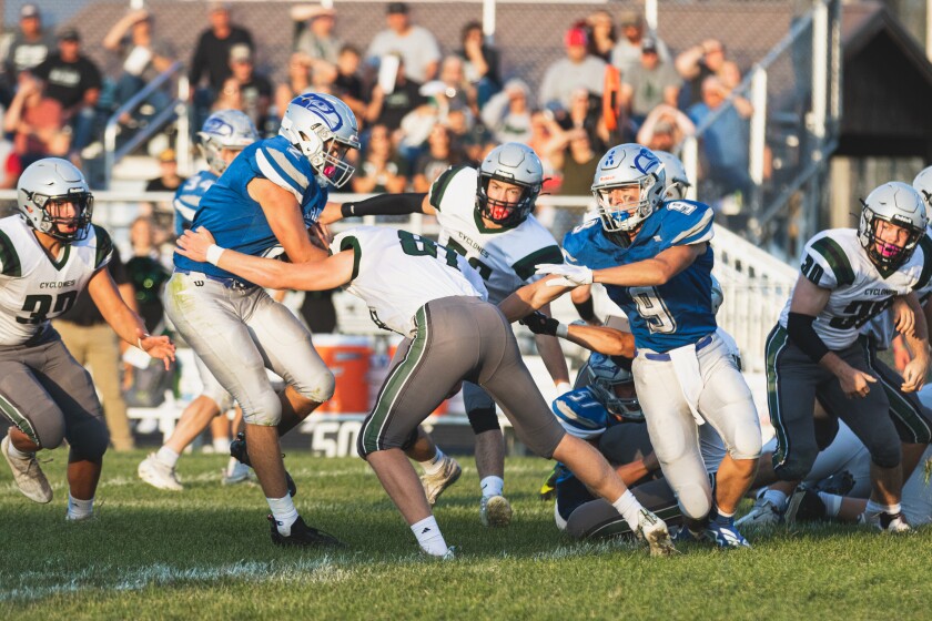 9-2-22PrepFootballClark-Willow LakevsBridgewater-Emery-Ethan-18.jpg