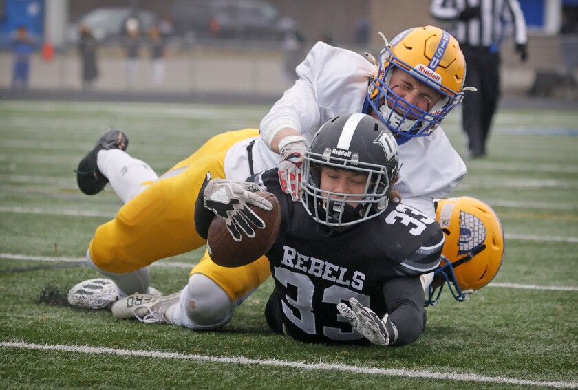 111022.s.ff.DGF.football
