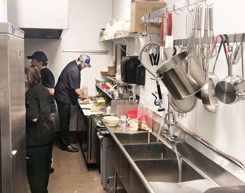 205Kitchen.jpg