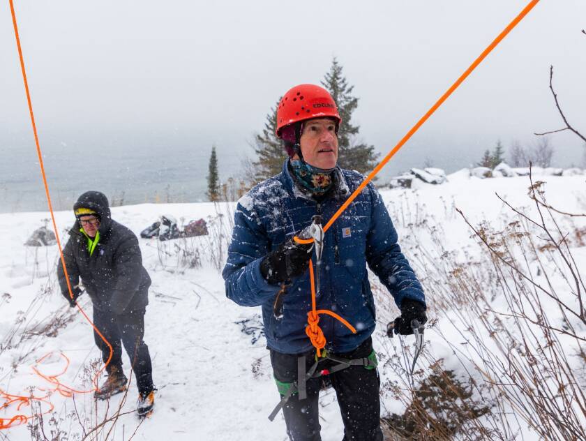 bf2a29-20230119-ice-climbing-03-2000.jpg