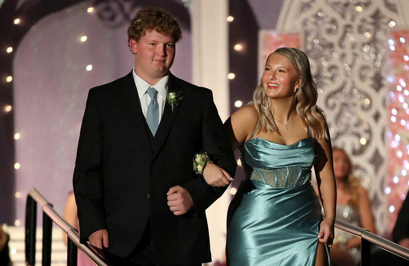 Prom Forum Photos: Superior High School celebrates prom - Superior Telegram | News ...