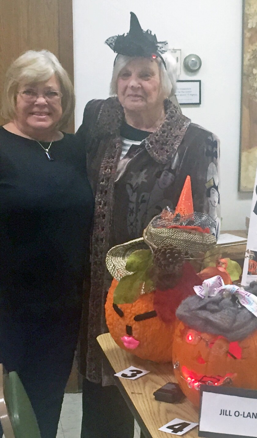 110119.P.PRE.PumpkinContest.jpg