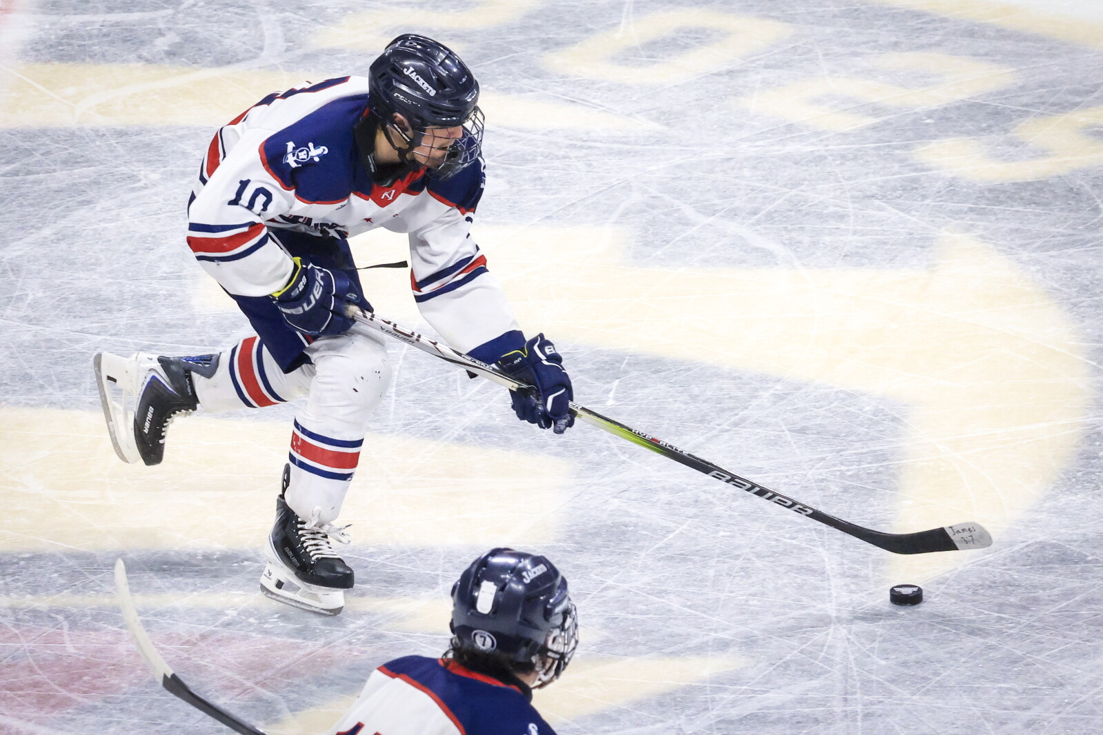 Hibbing/Chisholm’s Whitaker Rewertz commits to UMD