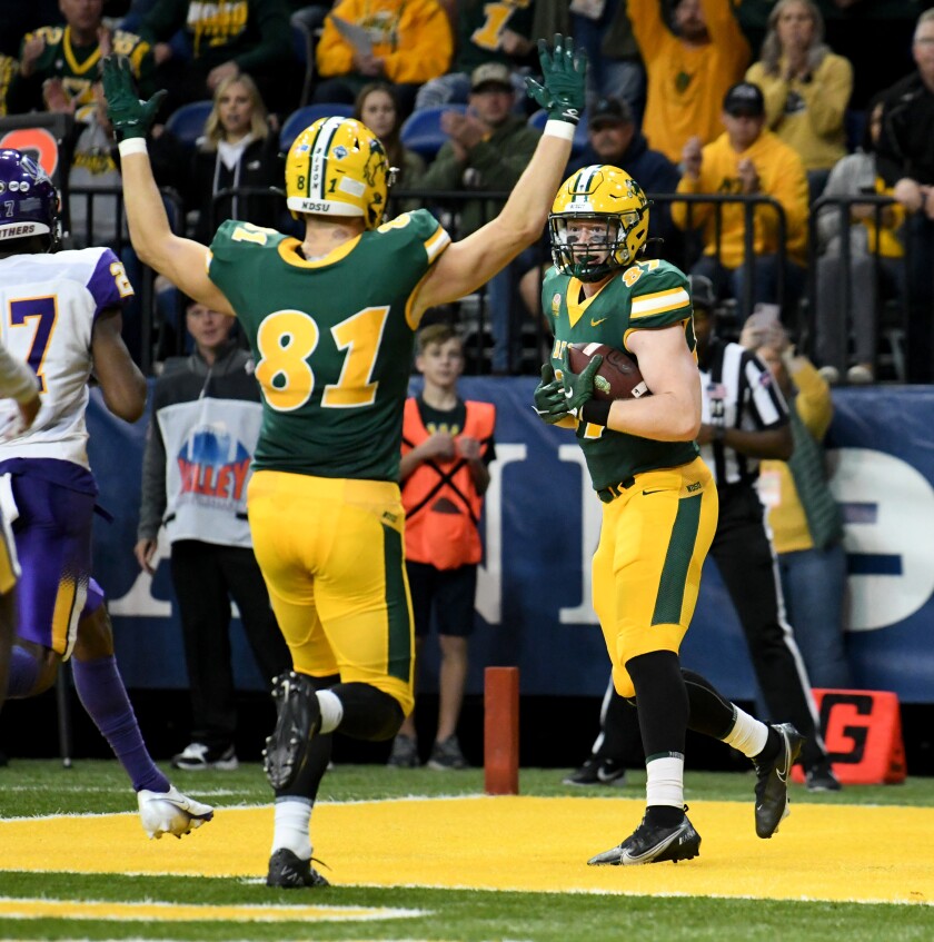 101021.S.FF.NDSUfootball.18.jpg
