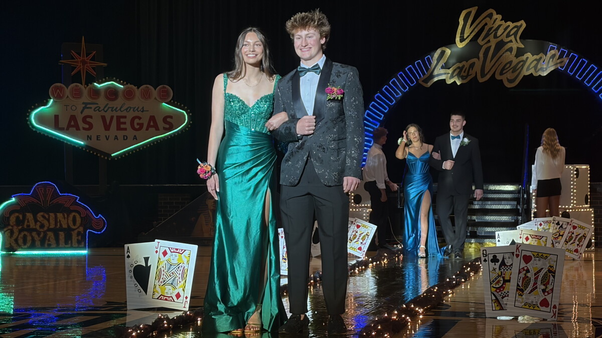 Mitchell High after-prom draws large turnout - Mitchell Republic | News, weather, sports from Mitchell South Dakota Mitchell High after-prom draws large turnout - Mitchell Republic | News, weather, sports from Mitchell South Dakota