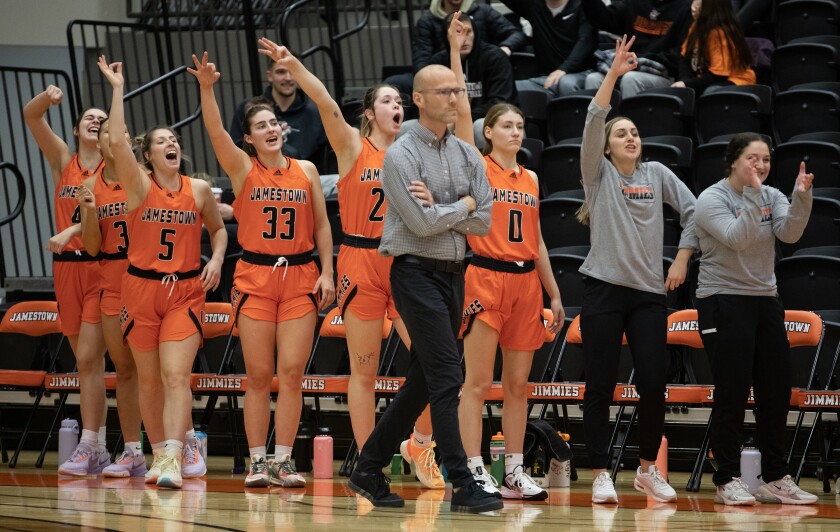 UJ WBB Bench