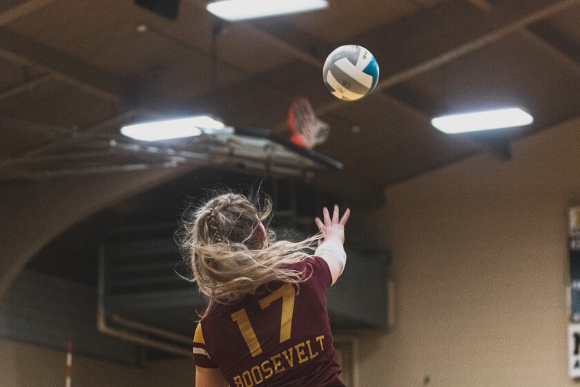 9-29-22VolleyballMitchellvsRoosevelt-41.jpg