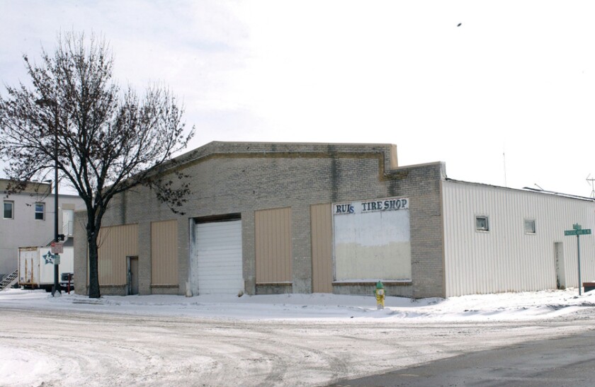 Rule Tire pole building