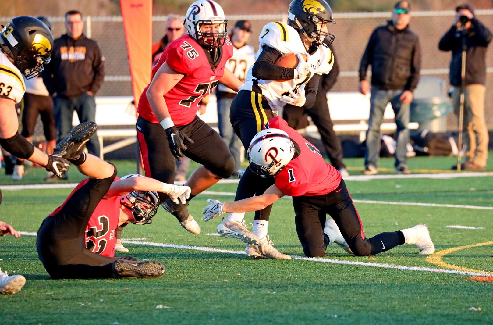 Pierz Football vs New London-Spicer Gallery (12).jpg
