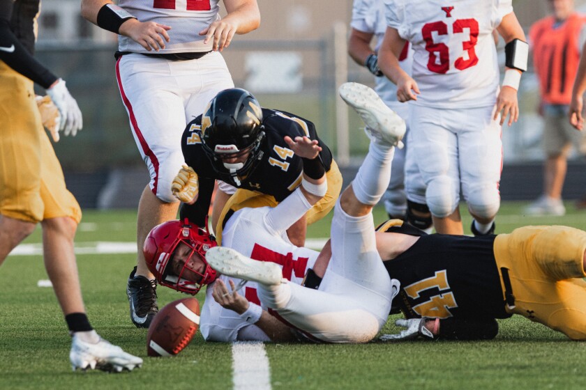 8-26-22FootballMitchellvsYankton-63.jpg