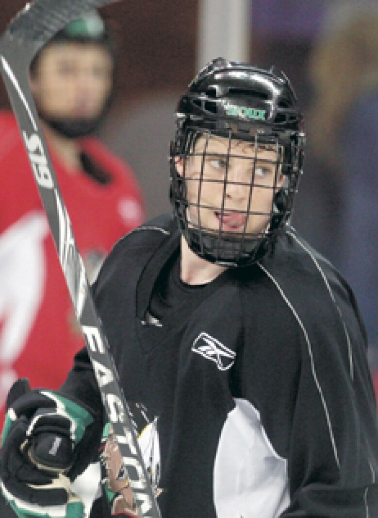UND's Frattin among Hobey Baker finalists The Dickinson Press News