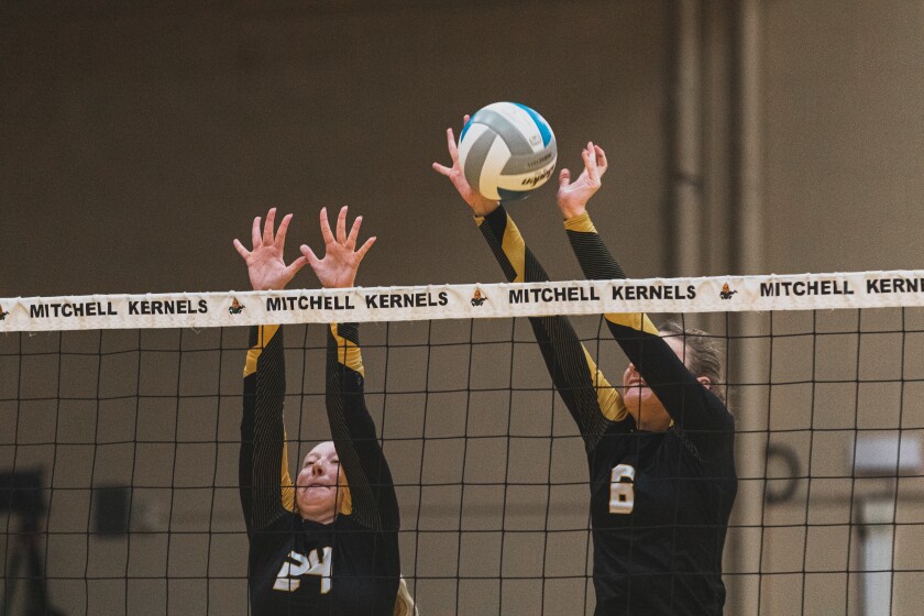 9-29-22VolleyballMitchellvsRoosevelt-32.jpg