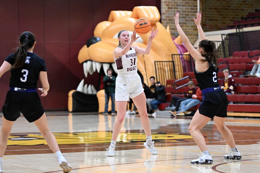 UMD Women Cruise Past Crookston In Return To Romano Gym Duluth News umd-women-cruise-past-crookston-in-return-to-romano-gym-duluth-news