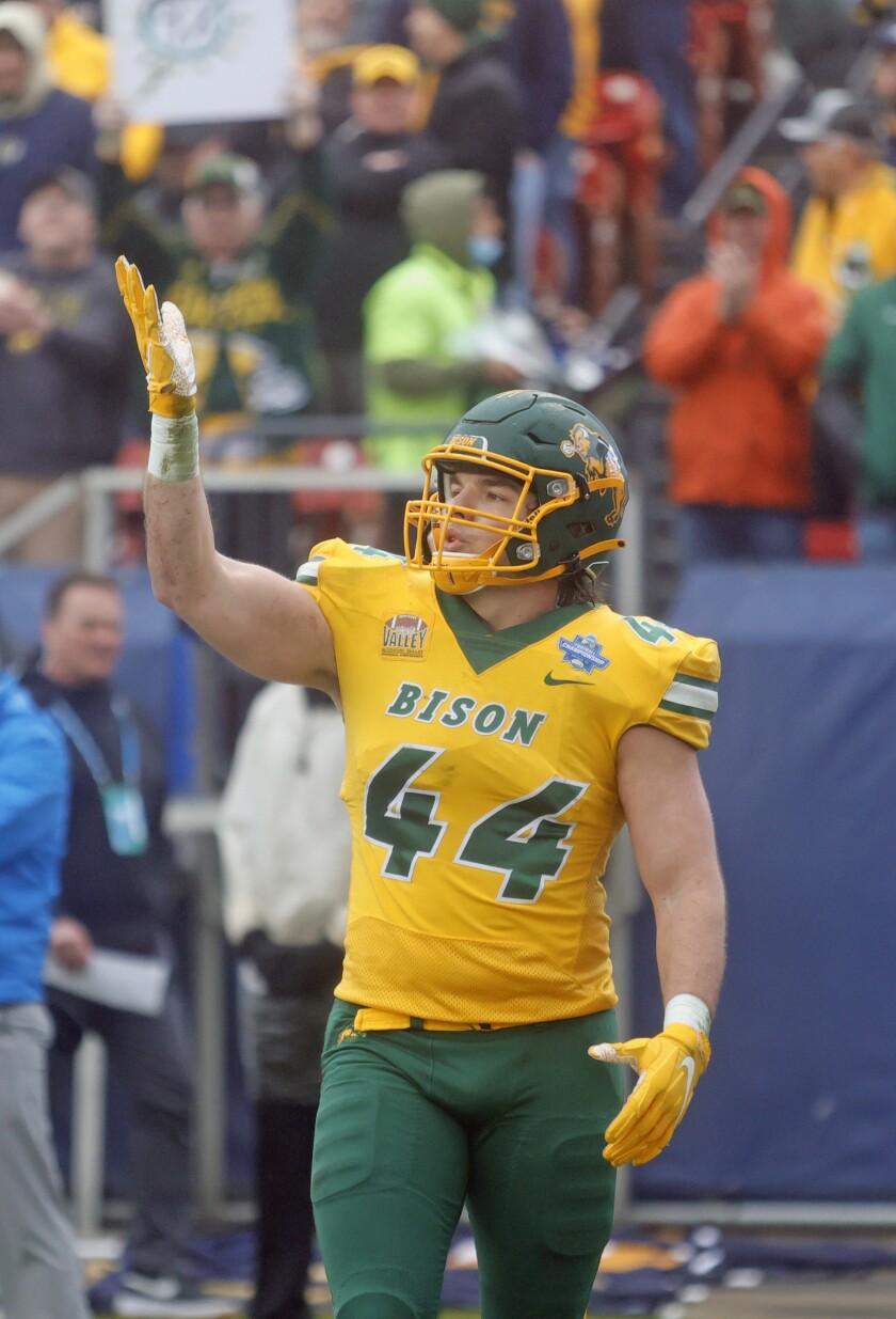 010922.S.FF.NDSUfootball