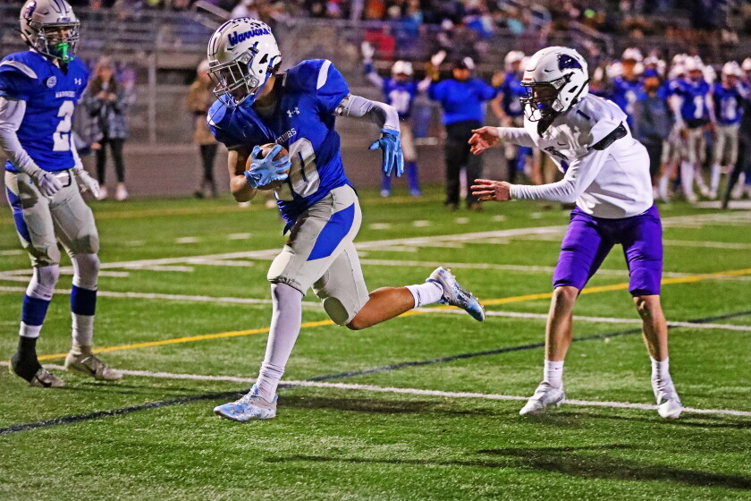 High School Football Big 2nd half on ground gives Warriors 1st winning