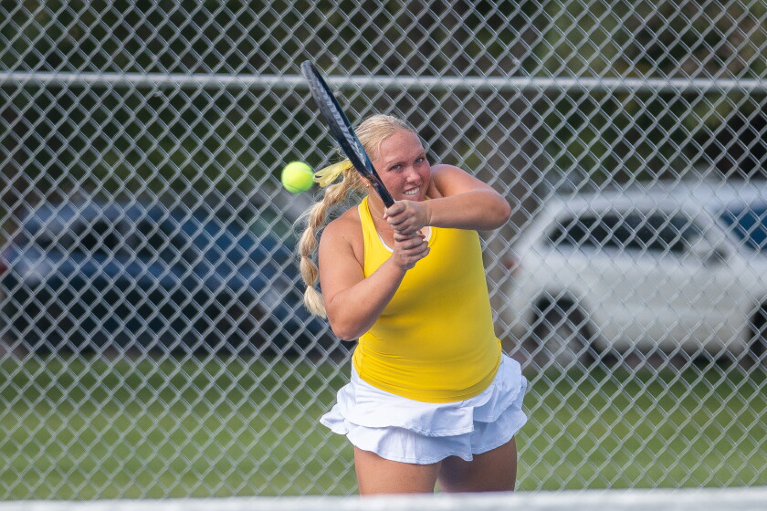 091726.Tennis_Mitchell-Huron-10.jpg