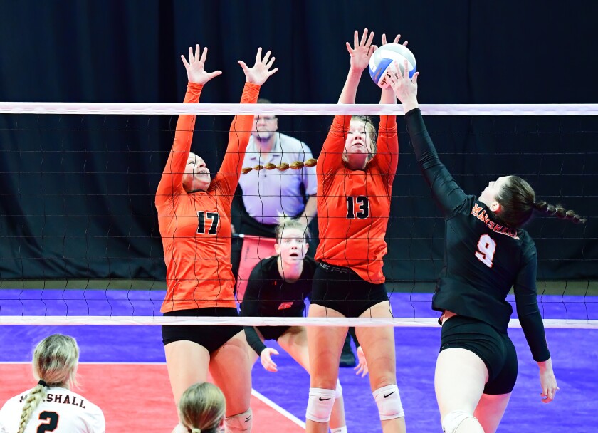 #17 Peyton Skelly and #13 Kyra Giffen.jpg