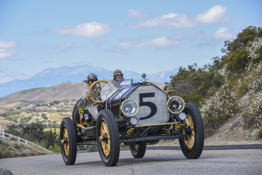 1909 Buick racer attacks the California hills.jpg