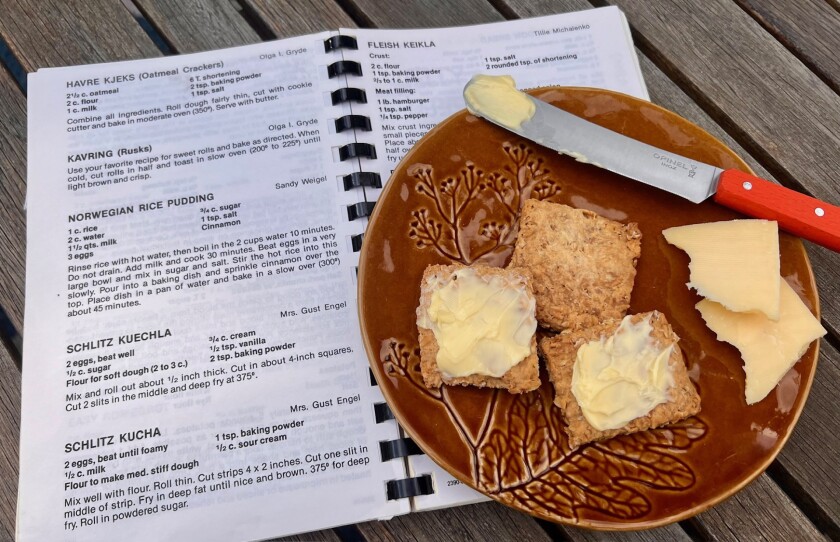 Oatmeal Crackers 6.jpg