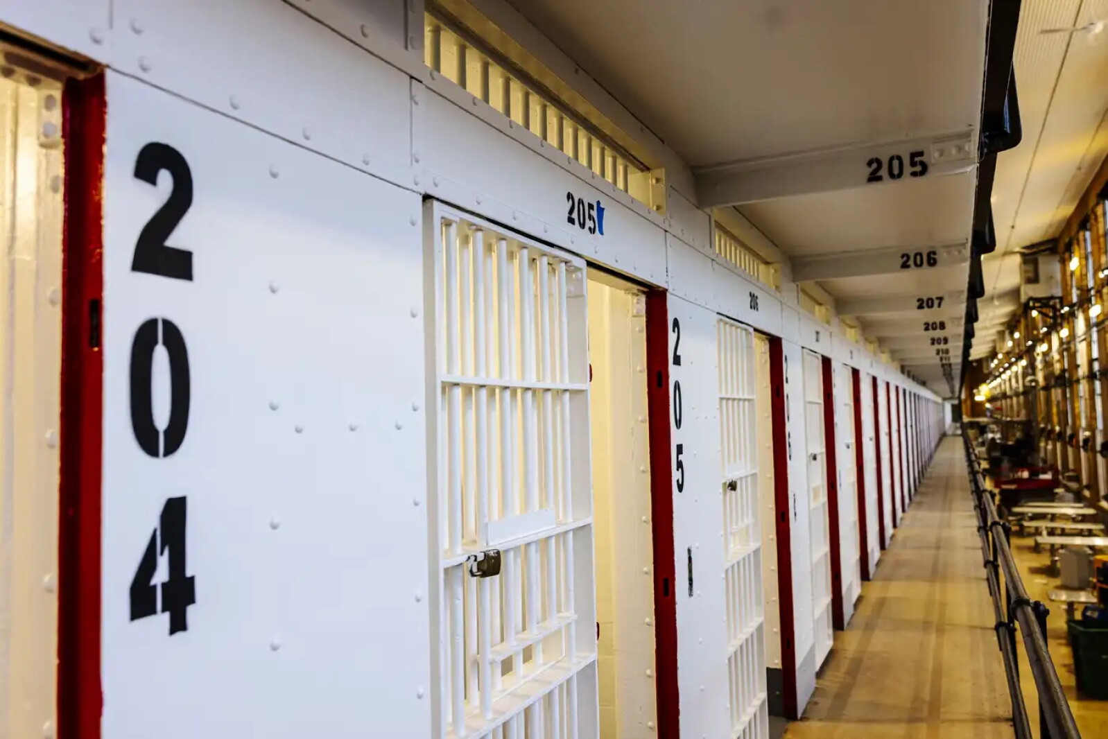 Prison Example Corrections officials begin setting milestones, plans for closing ...