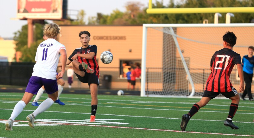 090921 N DG Trojans boys Soccer vs New Ulm S1.jpg