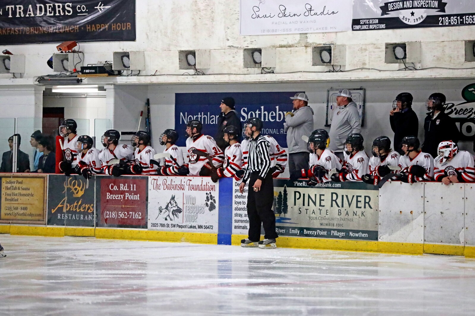 Little Falls vs Northern Lakes on Wednesday, Dec. 28, 2022, at Breezy Point Hockey Center.