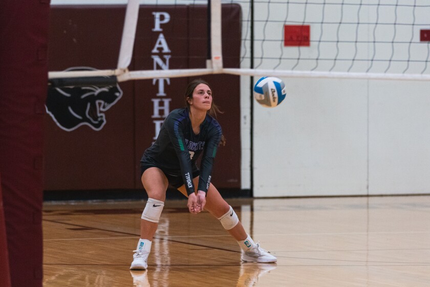 11-1-22PrepVolleyballBonHommevsKWL-14.jpg
