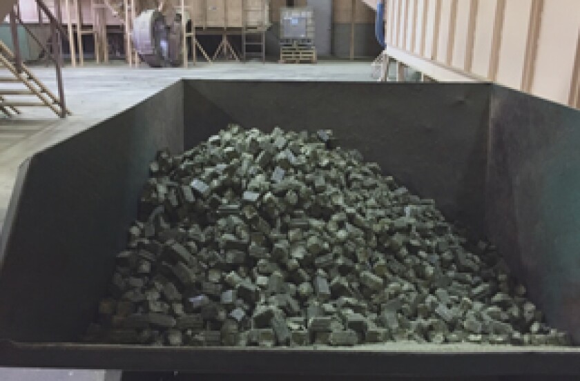 WA-hay-cubes-for-export_300.jpg