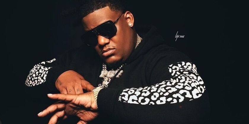 Derez De'Shon.jpg