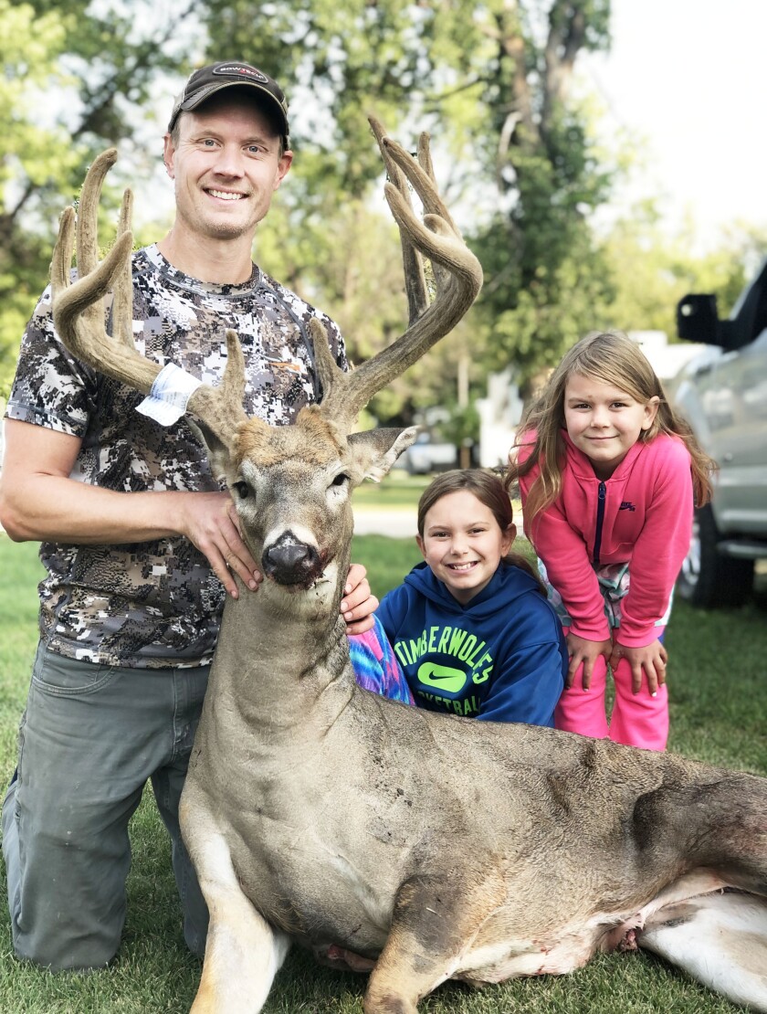 Buck 5804.jpg