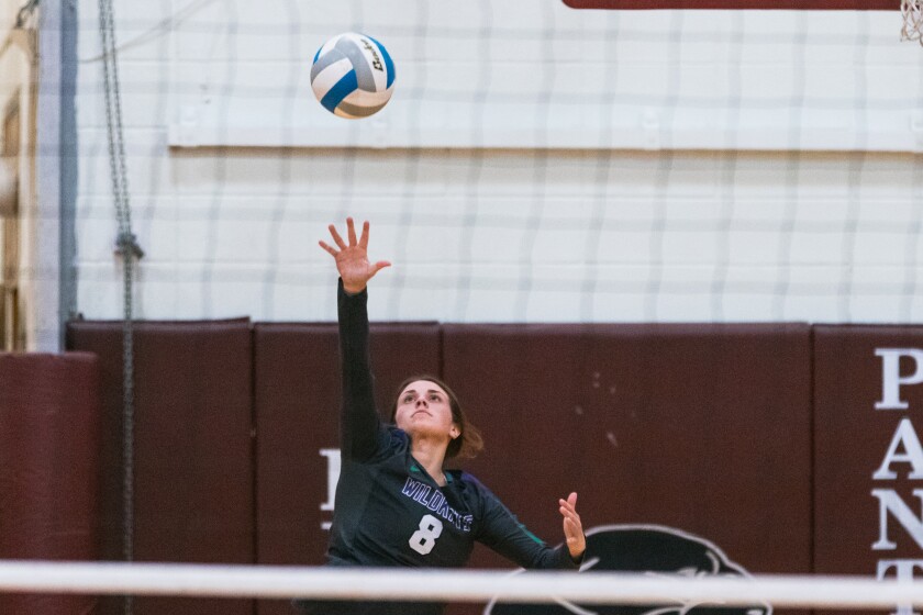 11-1-22PrepVolleyballBonHommevsKWL-20.jpg