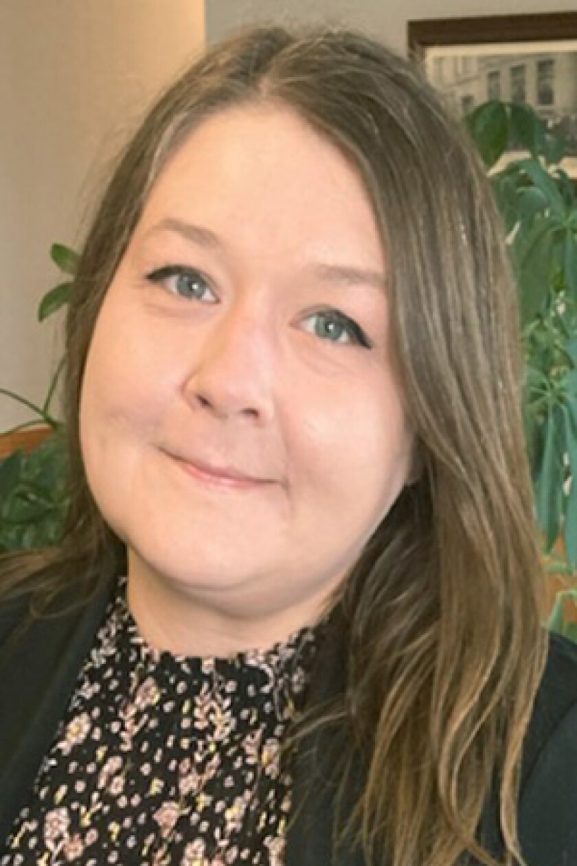 Sarah Elmquist Squires