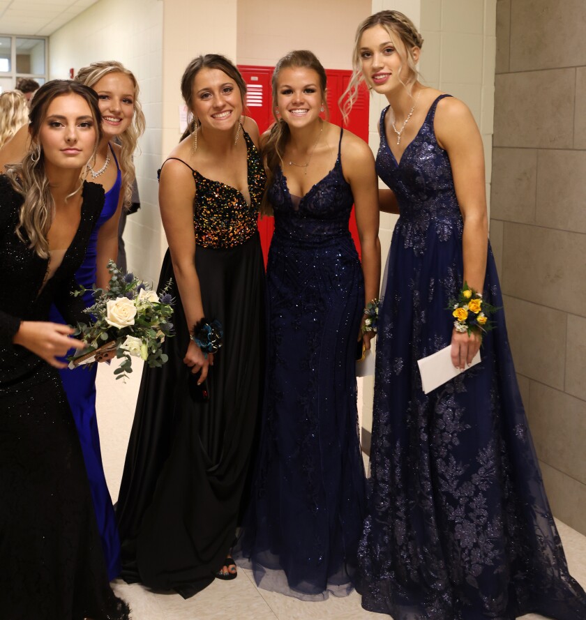 Worthington Minnesota High School 2022 Prom.