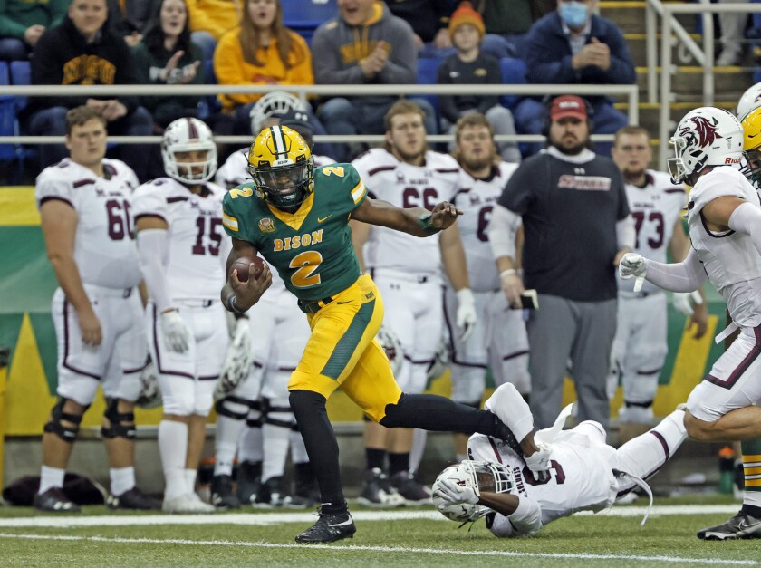 120521.S.FF.NDSUfootball.05.jpg
