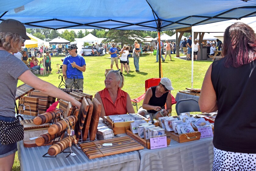 080219.N.BA.WOODCARVERS1.jpg