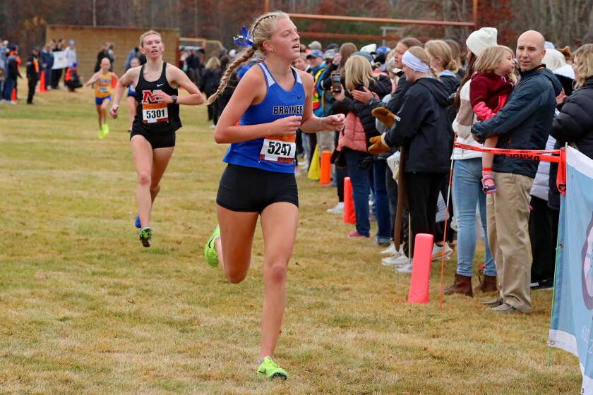 Brainerd's Madi Miller competes Thursday, Oct. 24, 2024, during the Section 8-3A final at Forestview Middle School in Baxter.