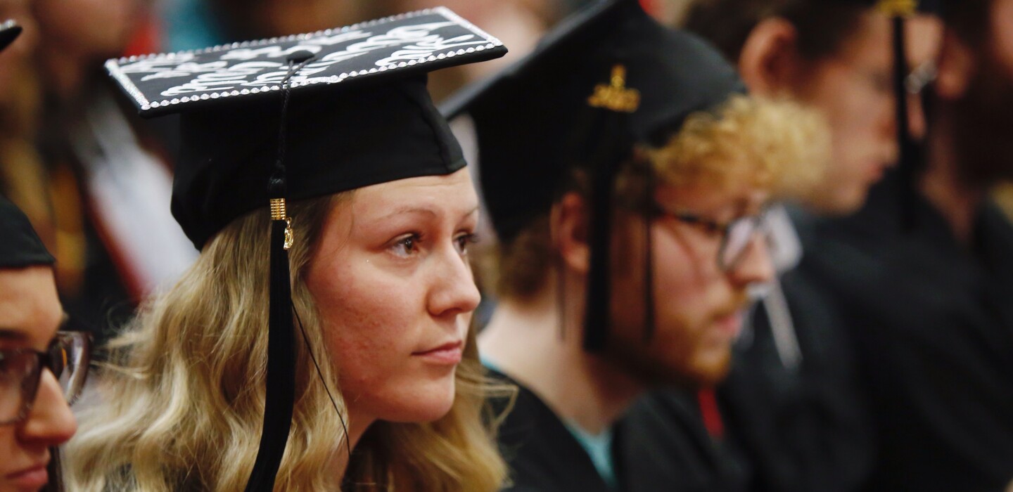 PHOTO: Nearly 900 students graduate from MSUM - InForum | Fargo ...