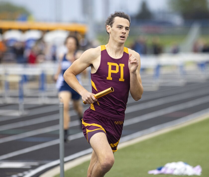 Jesse Olson 800 relay.jpeg