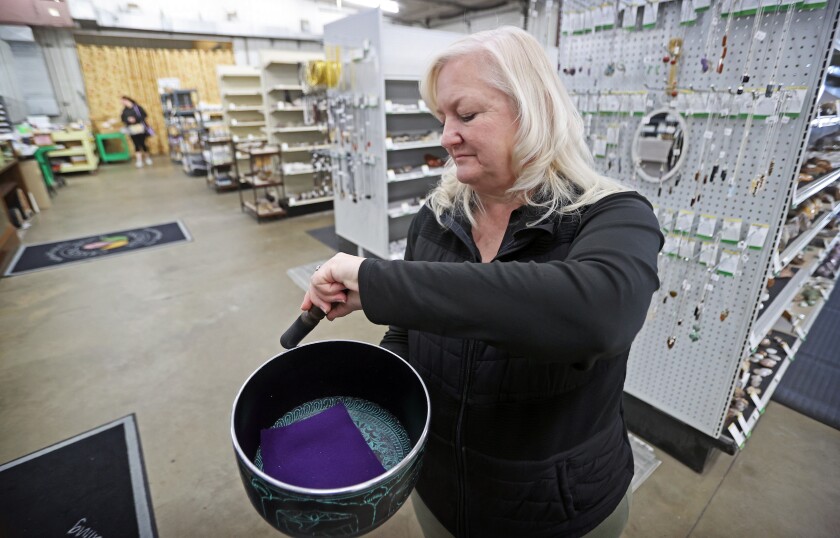 012226.B.FF.CRYSTAL_CLOSING