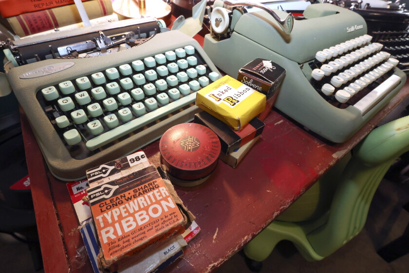 Type Writer Box Northlandia: Typewriter enthusiast keeps machines clicking, clacking ...