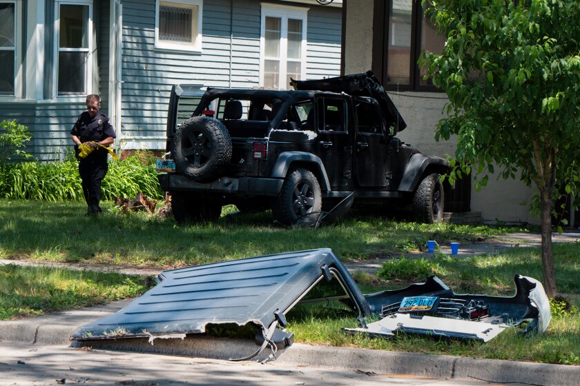 carCrash4thStNFargo.3