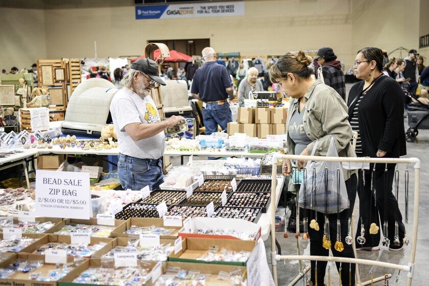 041723.N.BP.Garage Sale - 7.jpg