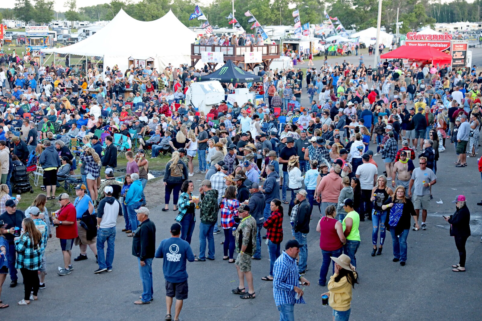 Photos from Saturday at Lakes Jam 2022.