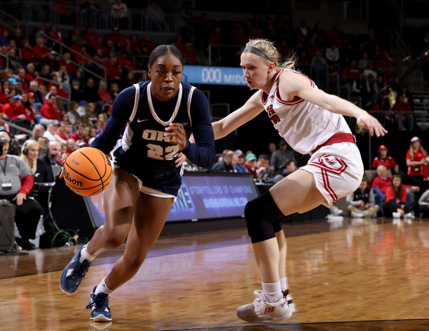 USD women's basketball team vows to rebuild through toughness Sioux